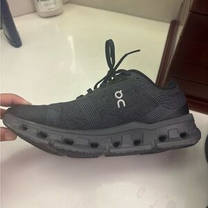 Black On Cloud Athletic Running Shoes